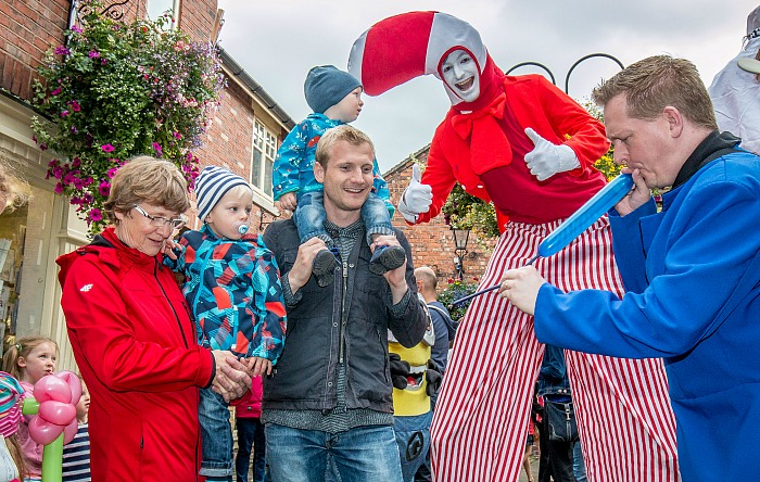 Nantwich Food Festival circus acts