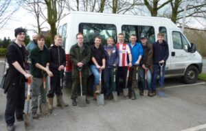 Reaseheath College students plant Queen’s Jubilee bluebells