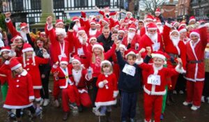 Hundreds of Santas take part in Nantwich Festive Fun Run