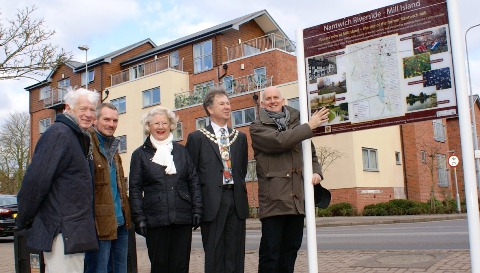 Final Riverside signpost in Nantwich