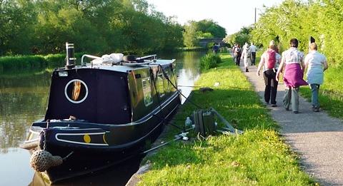 South Cheshire Ramblers walk alongside the Shropshire Union Canal on the Nantwich Riverside Loop