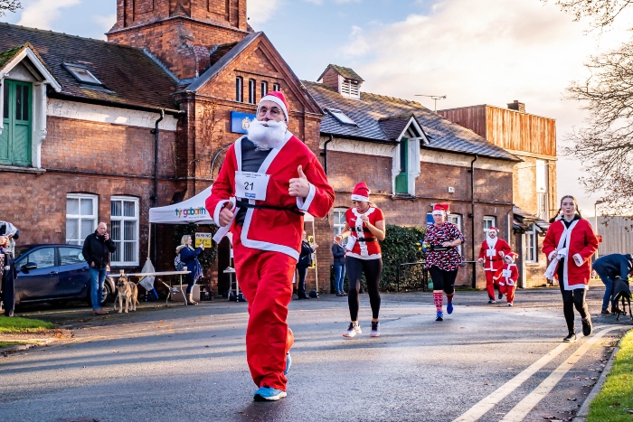 Hope House Santa Dash 2021 7