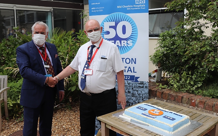 Dennis Dunn and Phil Malam with cake (1)