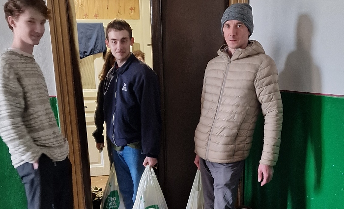 Ukrainian families delivered supplies