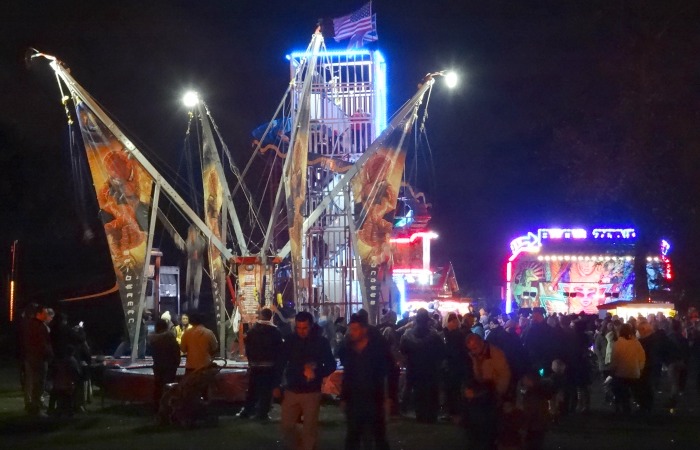 Amusement rides, Crewe Bonfire night Queens Park