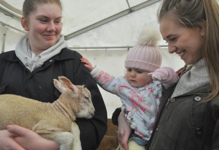 Ava McGuigan and mum Chloe McGuigan, Sophie Kirk student