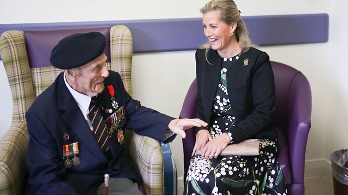 Bill Corn - 97 Years old - Normandy Landings with Countess