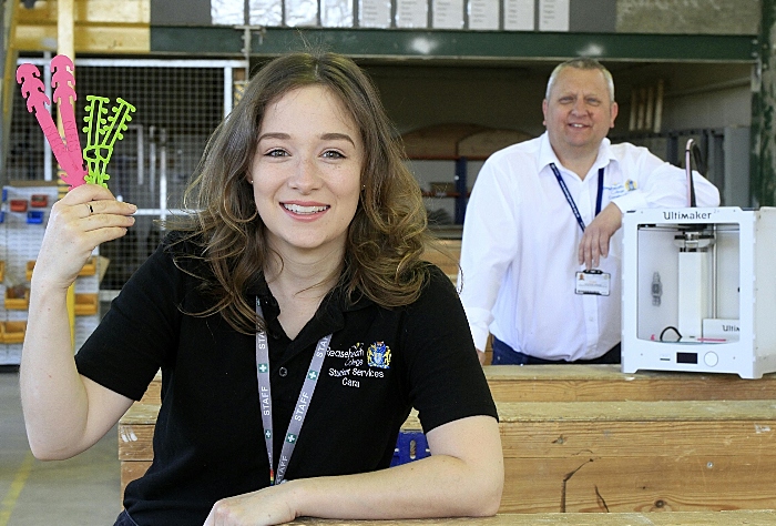 Cara Manfredi, Andy Gould with 3D printer (1)