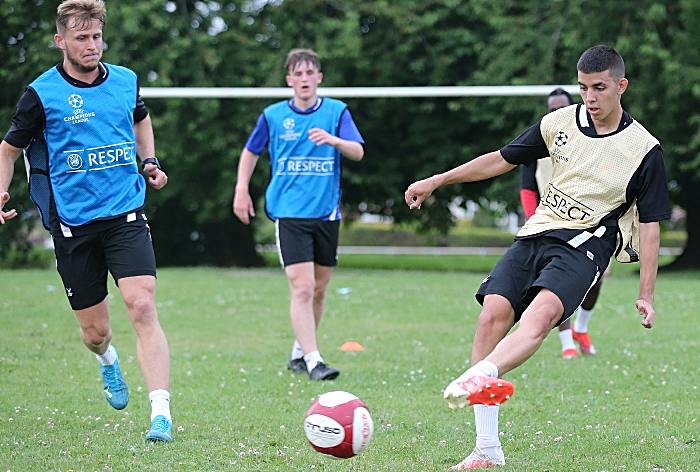 Carlos “Thommy” Montefiori passes the ball during a practice match (1)