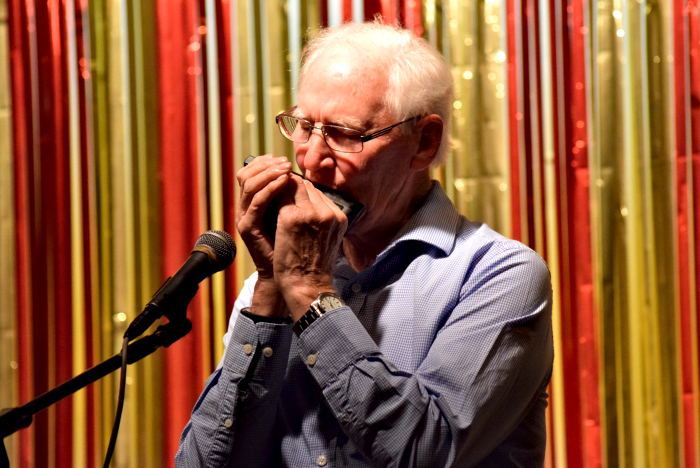 David Clewes on harmonica (1)