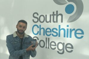 Former Malbank pupil launches photo app with Apple