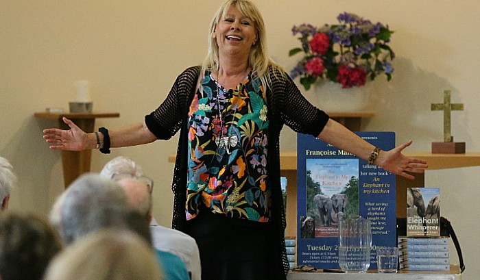 Françoise Malby-Anthony talks to the audience (1)