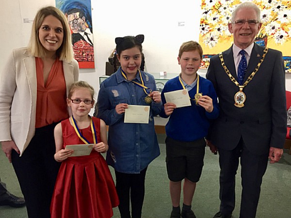 From left to right Laura Smith MP, Lillie Mogridge, Acton School, Lola Hilton, Acton School, Louis Hayer, Stapeley Broad Lane School and Mayor Arthur Moran