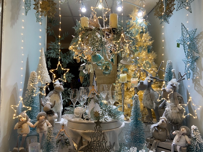 Inside Paradise - window display (1)