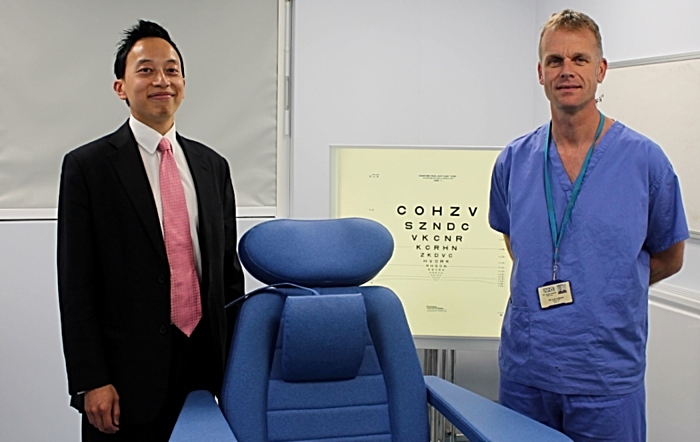 Leighton Hospital introduces pioneering cataract surgery