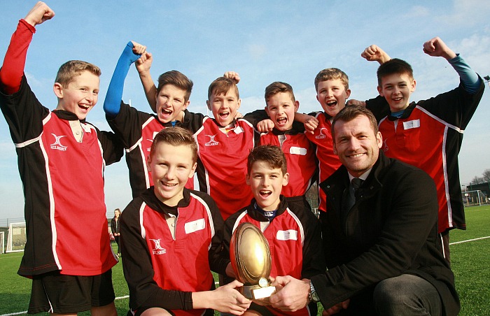 Malbank 1 team celebrate with Mark Cueto