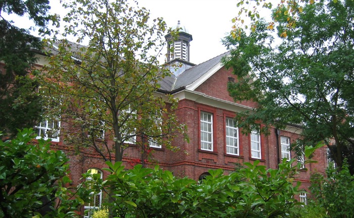 Malbank School in Nantwich, pic under creative commons by Espresso Addict