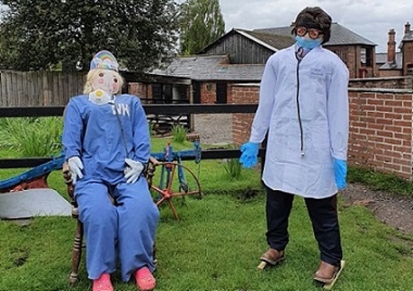 NHS scarecrow Farm 1 - tatton park