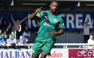 Ten-man Nantwich Town notch fine win at play-off hopefuls Shaw Lane