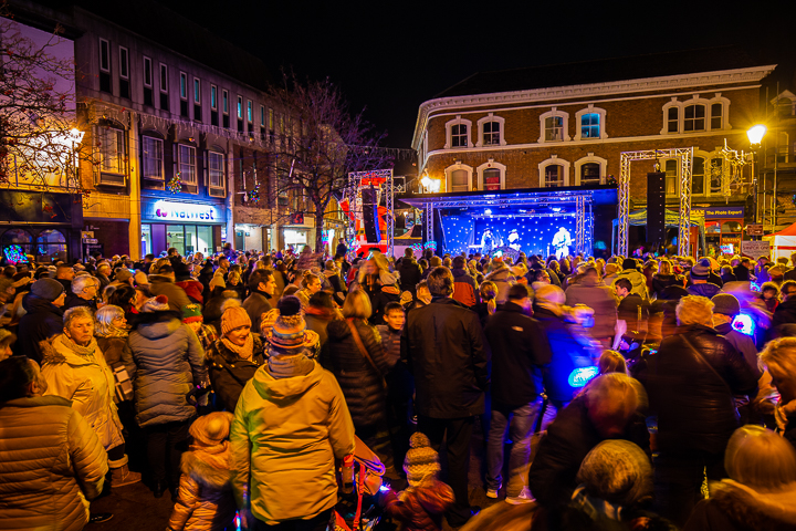 Nantwich Events Photo 3 - Lights switch on