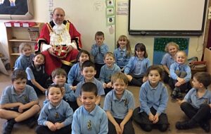 Nantwich Mayor grilled by pupils in “Super Stapeley” project