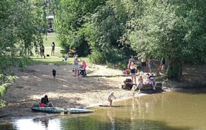 Hot weather continues for South Cheshire – IN PICTURES