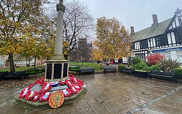 Remembrance Sunday - Nantwich - war memorial on Nantwich town square (1) (1)