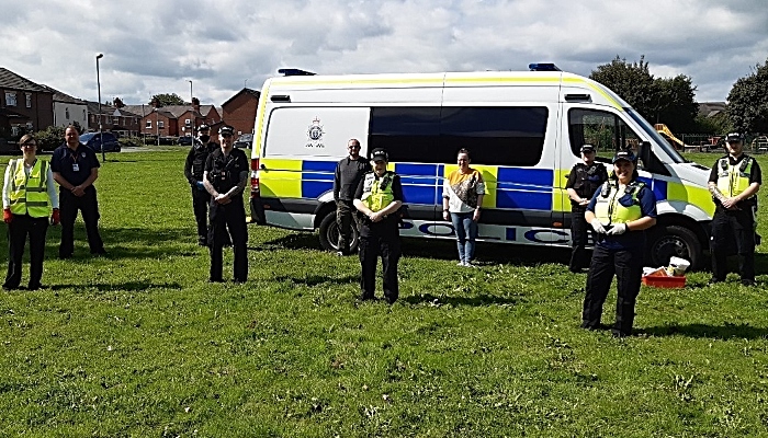 knives - Officers and volunteers at one of the four knife sweeps (1)