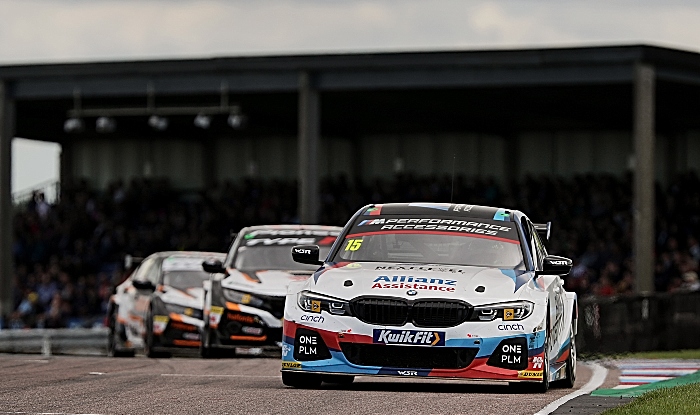 Oliphant leads way at Thruxton