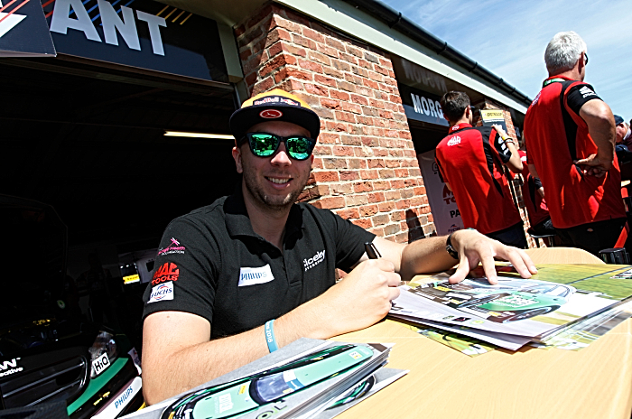 Oliphant relaxed at Croft - Jakob Ebrey Photography