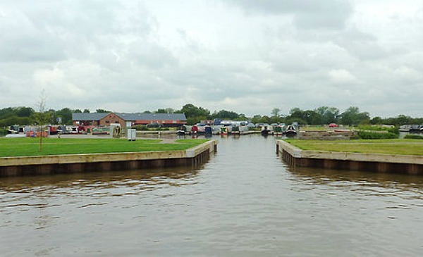 Elephant bikes at Overwater Marina near Audlem (pic by Roger Kidd under creative commons licence)