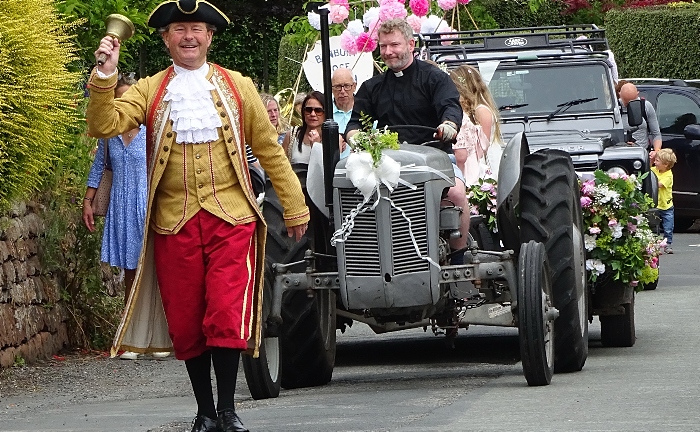 Parade passes along Bunbury Lane enroute to Jubilee Playing Fields (2) (1)