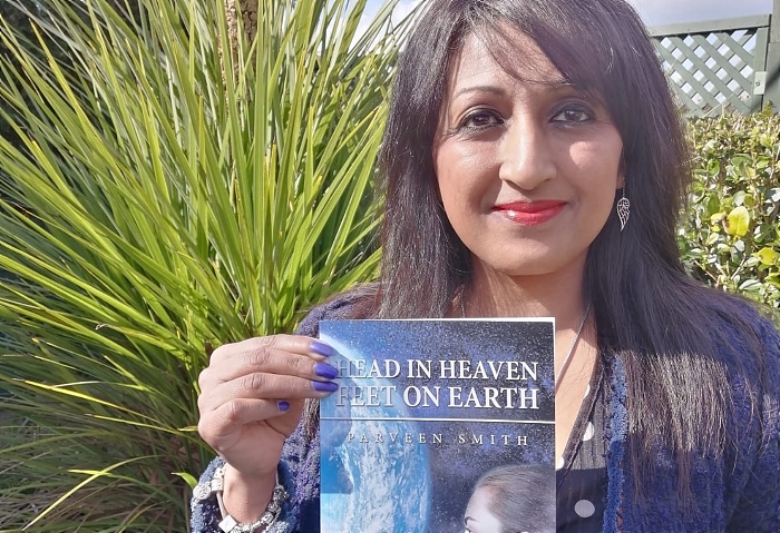 Parveen Smith with her latest book - Head in Heaven Feet on Earth (1)