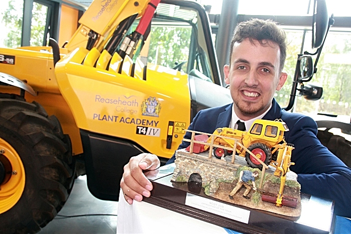 Phil Sutcliff JCB Advanced Apprentice of the Year (1)