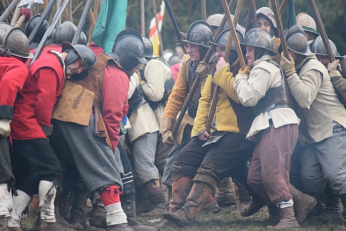 Pikemen prepare to engage during the battle