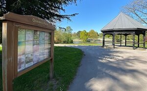 Police hunt man who grabbed girl, 13, in Queens Park