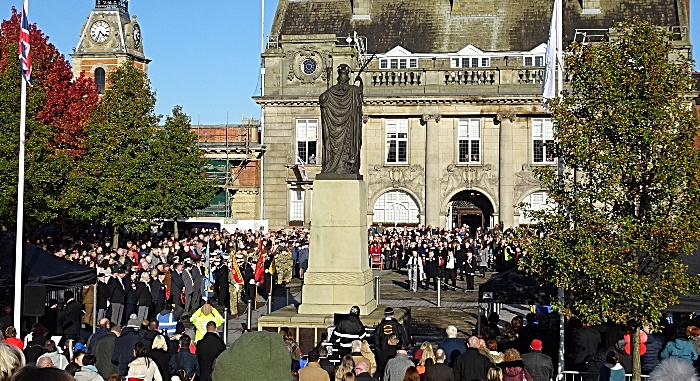 Remembrance Sunday service on Memorial Square (3) (1)