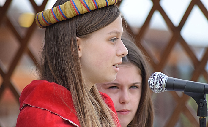 Fete - Retiring Rose Queen Jessica Doano thanks Wistonians for their support