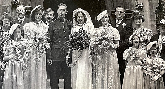 Ron and Bonnie wedding photo, 1942 (1)