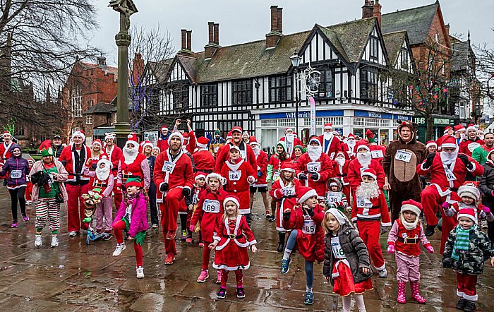 Santa Dash Nantwich, Hope House Hospice 6