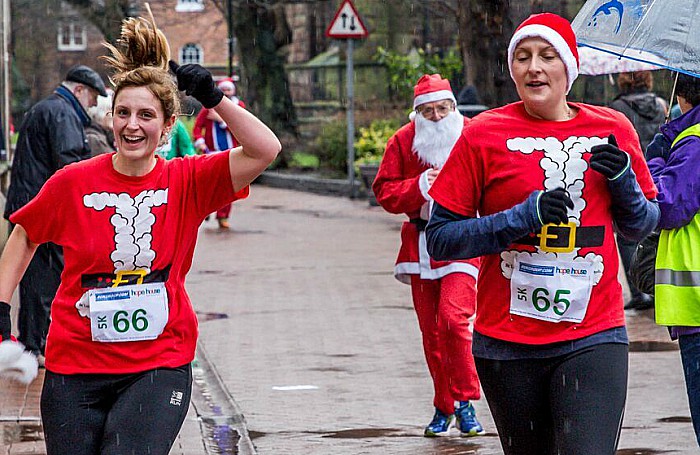 Santa Dash Nantwich, Hope House Hospice 7