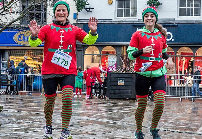 Santa Dash Nantwich, Hope House Hospice 9