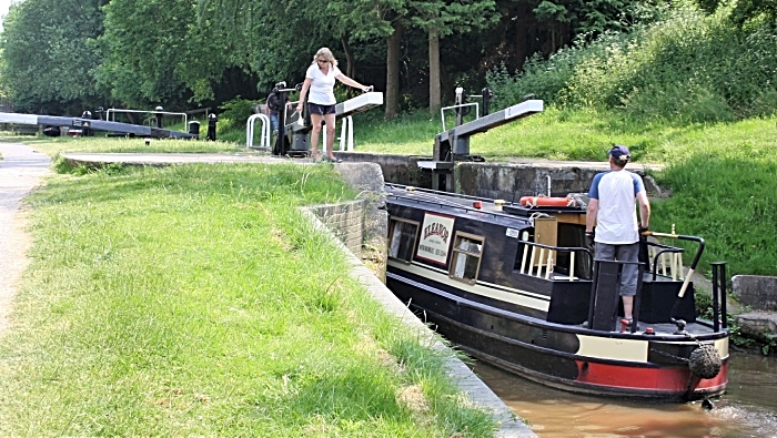 Shropshire Union Canal boat using lock at Audlem (1)