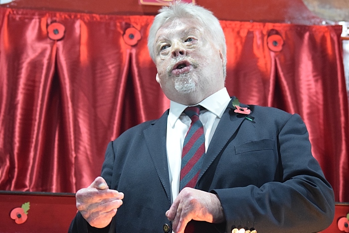 Simon Weston CBE addresses the audience prior to the new crest unveiling (1)