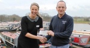 Aqueduct Marina staff near Nantwich raise £440 for hospice