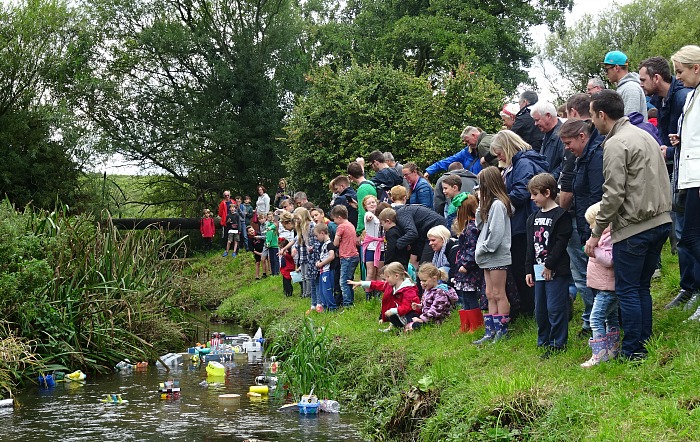 Start of Childrens Model Boat Race