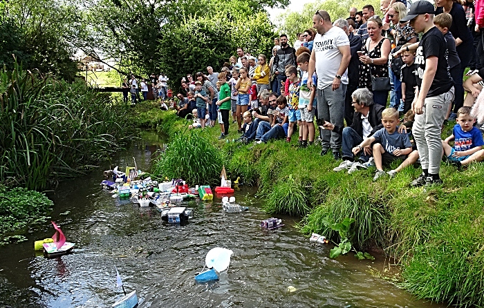 Start of the Children's Model Boat Race (1)