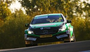 Tarporley racer Oliphant ends Dunlop BTCC season with points finish