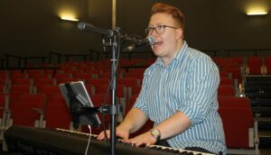 Shavington musical star Tom Seals to perform at Crewe Lyceum