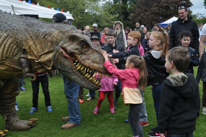 Family Festival - Tyrone T-Rex meets crowds